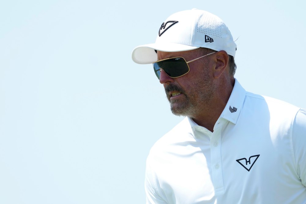 GettyImages-2229290429.jpg phil mickelson august 2025
