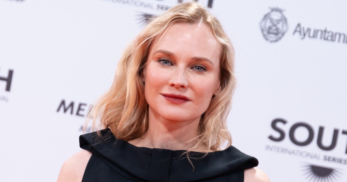 Forget Bulky Sneakers! Diane Kruger Is Wearing These Comfortable Slip-On Vans Instead Forget Bulky Sneakers! Diane Kruger Is Wearing These Comfortable Slip-On Vans Instead