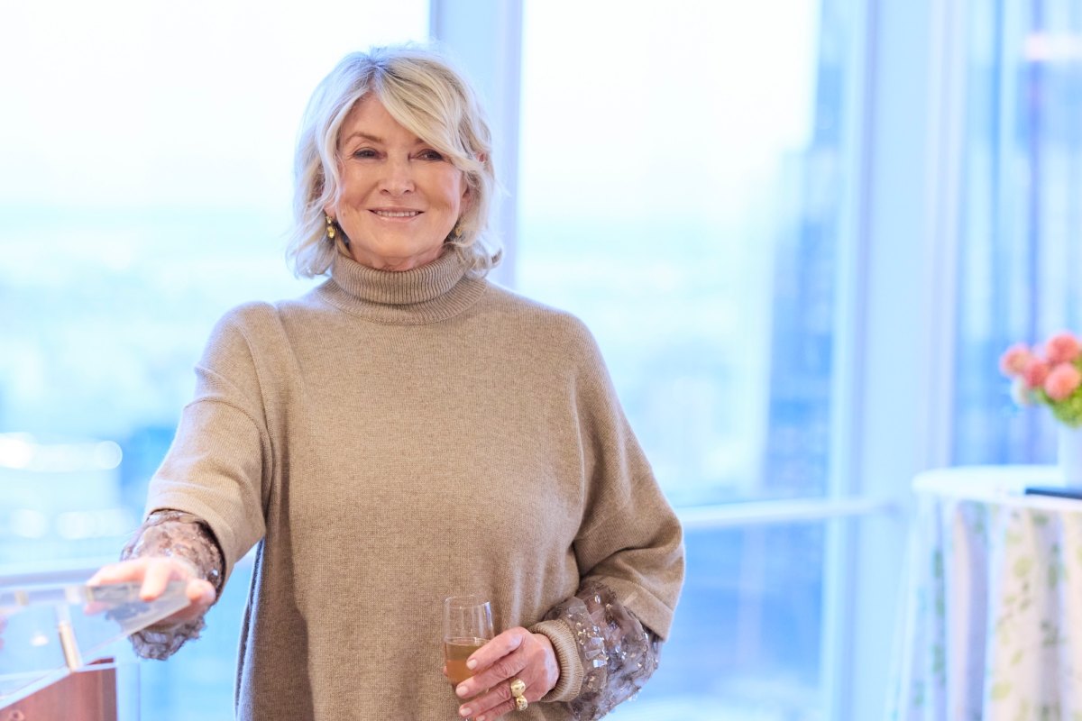 Why Martha Stewart’s Dinner Party Philosophy Is Still Shaping How We Host in 2026