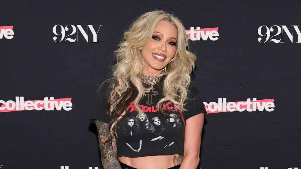 Bunnie Xo Turns Heads in Bralette and Tight Pants Amid Jelly Roll Divorce