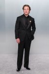 Jeremy Allen White Reveals What He Stole From The Bear Set