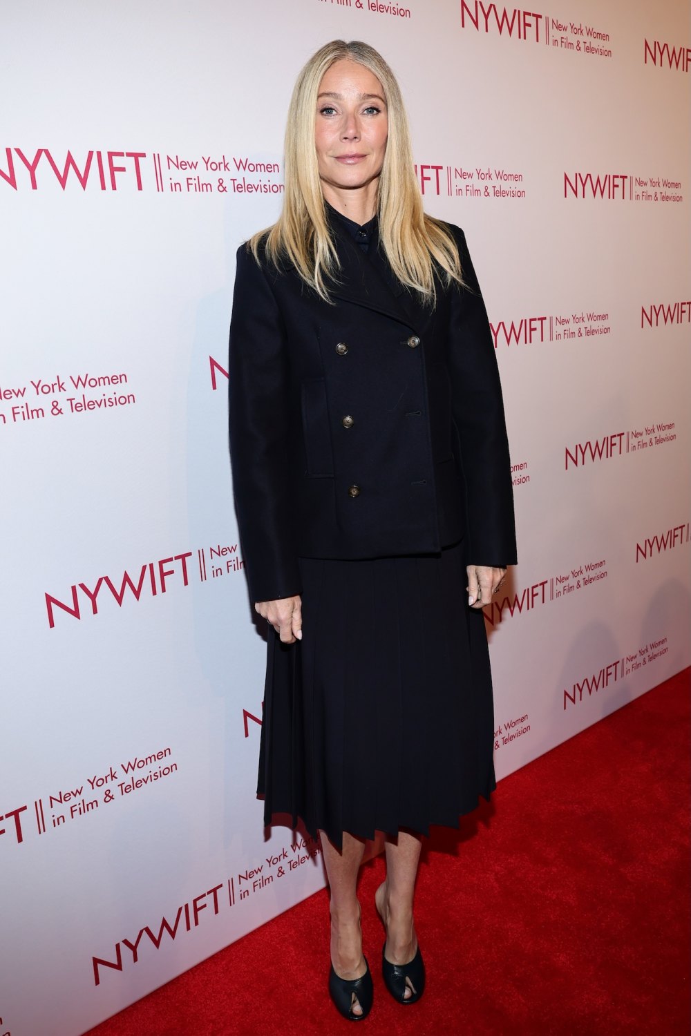 GettyImages-2267551585gwynethpaltrowpolitics.jpg
