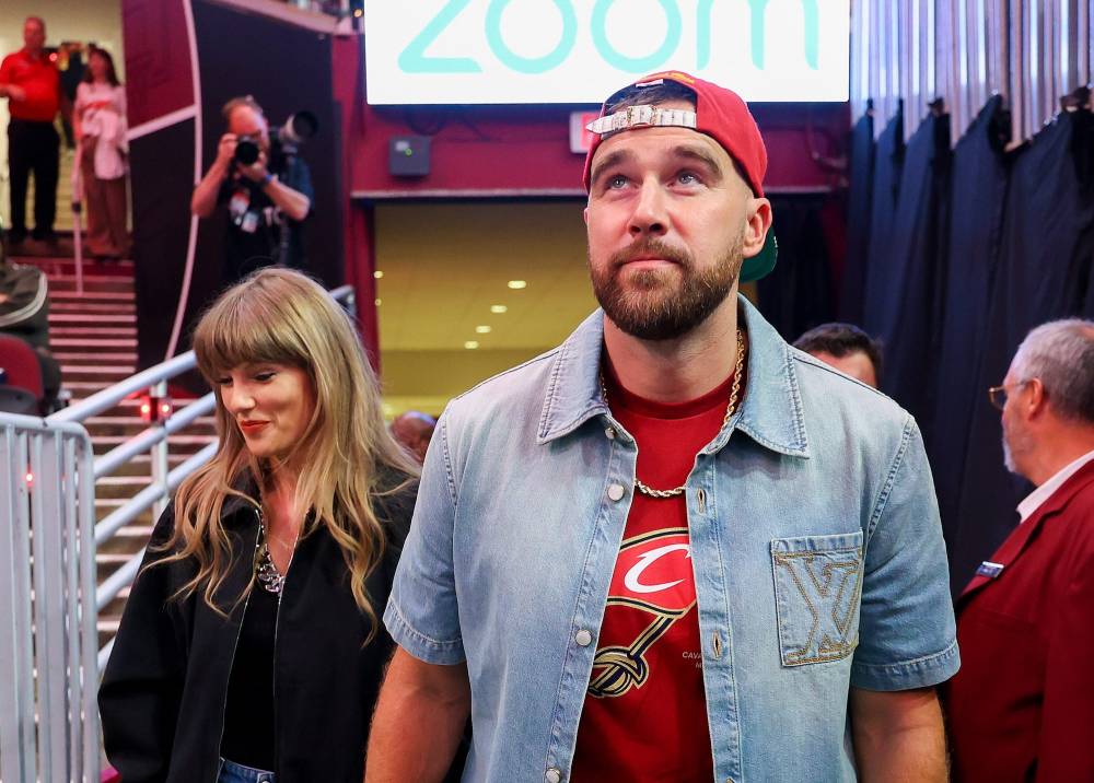 GettyImages-2277906983 Travis Kelce Has Boys Night Out as Guests Gather at Taylor Swifts Home Ahead of Wedding