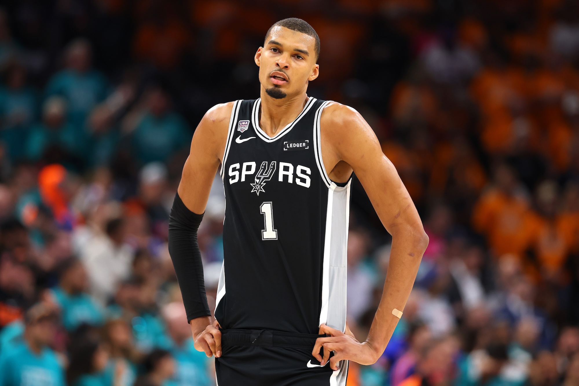 Victor Wembanyama Urges Knicks Fans to Stop Beating Up Spurs Fans on Street