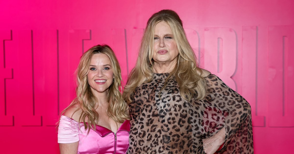 Reese Witherspoon Reunites With Legally Blonde Cast Reese Witherspoon Reunites With Legally Blonde Cast