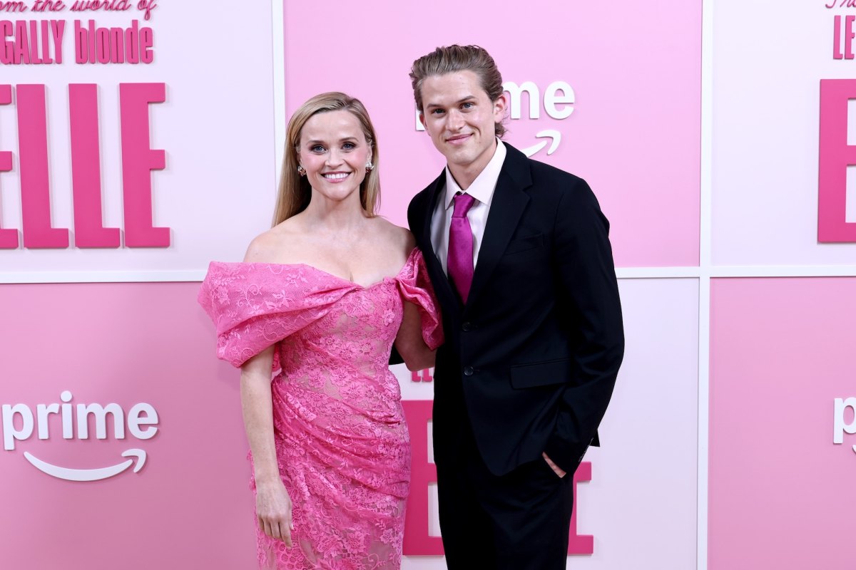 Reese Witherspoon Brings Son Deacon Phillippe to 'Elle' Premiere
