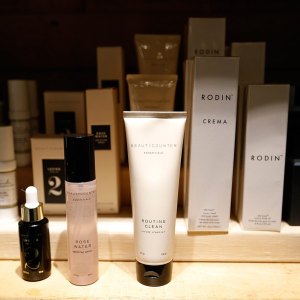 GettyImages-498473954-Clean-Beauty-Made-Us-Question-Our-Serums-and-Now-Were-Questioning-Our-Frying-Pans