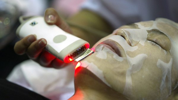 GettyImages-51523928.DIY-Beauty-Treatments-At-Homejpg-e1782849297453.jpg