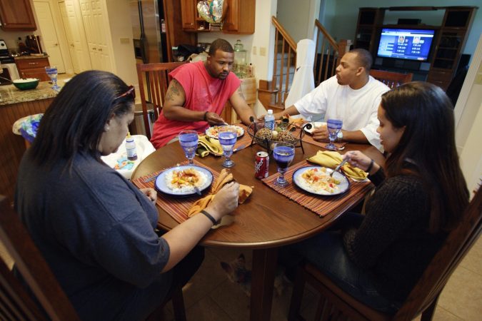 usmagazine.com - Lauren Jarvis-Gibson - The 2026 Food Trends Influencing Family Kitchens and Dinner Tables to Make Big Meal Shifts