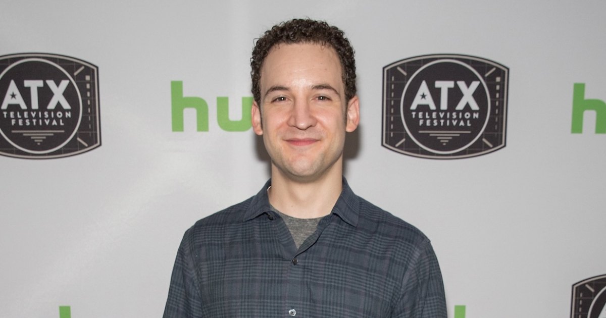 A vida do ex-aluno de Boy Meets International, Ben Savage, fora dos holofotes