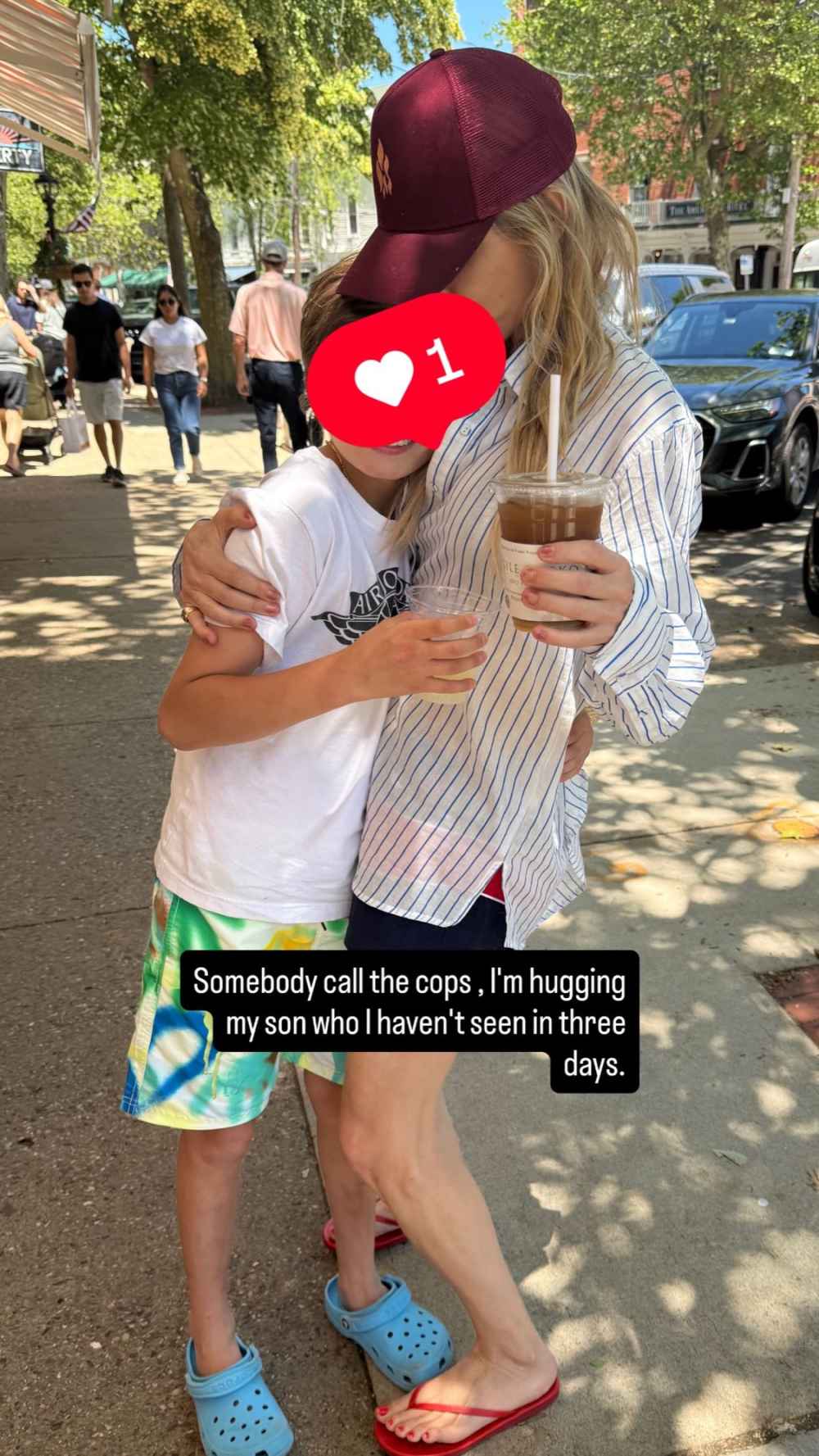 Jenny Mollen Tells People to Call the Cops While Hugging Her Son After Backlash Over Creepy Photos June 2026