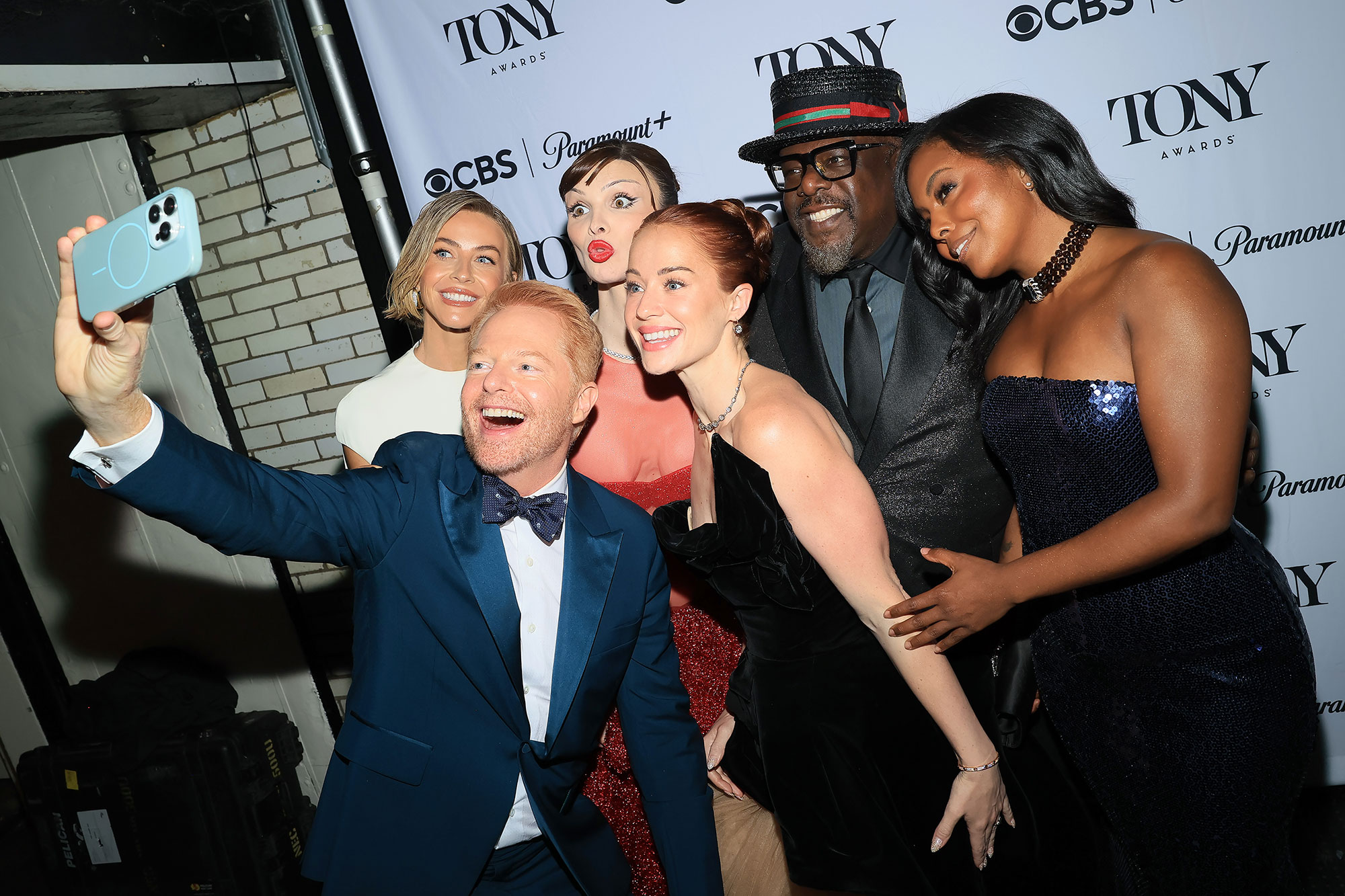 Jesse Tyler Ferguson, Doja Cat, Jennifer Aniston and More!