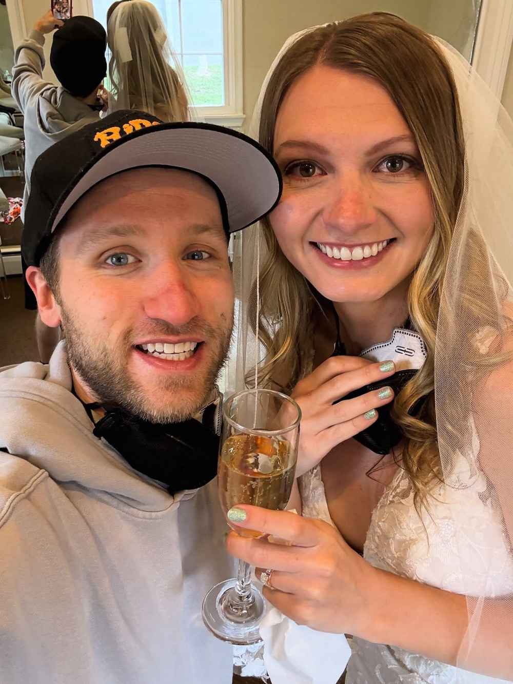 Jesse-and-Ashley-Ridgway_1766191036_3791407673616206814_16208807