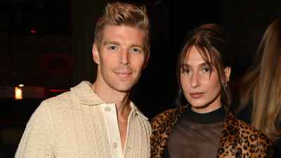 Kyle-Cooke-and-Amanda-Batula-NUP_209860_00009