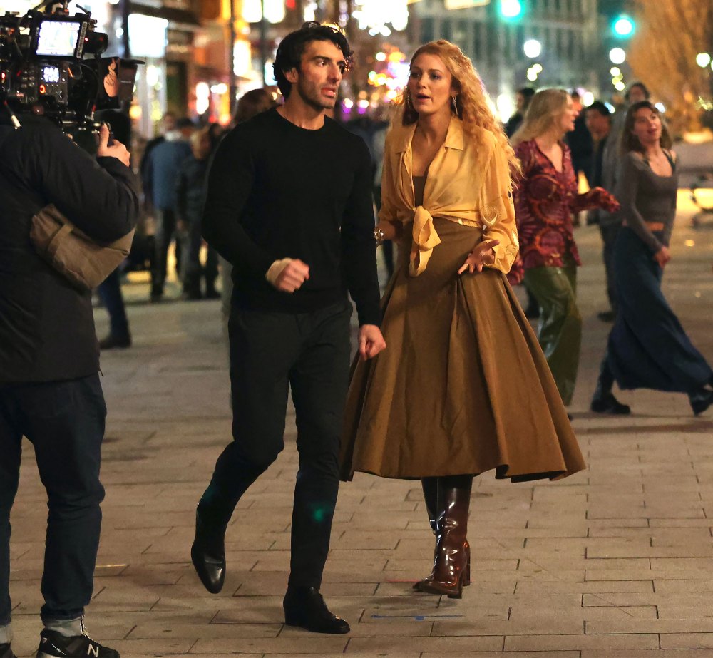 On Set 2627 Us Weekly Cover Blake Lively and Justin Baldoni Story