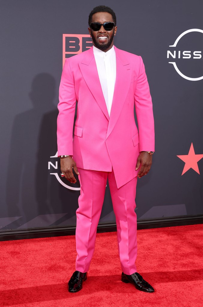 Red Carpet Diddy 2624 Us Weekly Cover Story