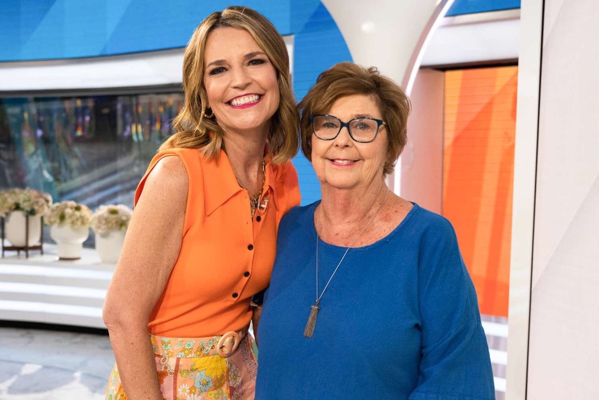Savannah Guthrie Cries on 'Today' With Jenna Bush Hager Amid Search for Mom Nancy: 'Not Easy'
