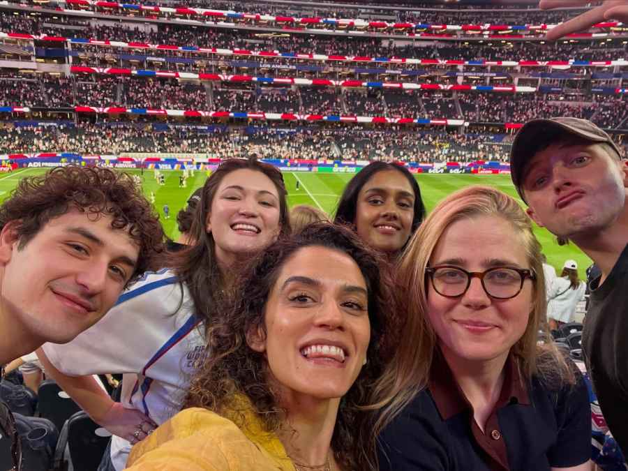 Sepideh-Moafi-IG-With-The-Pitt-Cast_1781387183_3918882076170414168_175056057