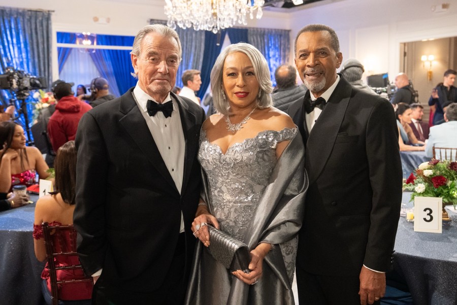 Young and the Restless Victor Shares a Drink With Beyond the Gates Vernon in 1st Look at Crossover