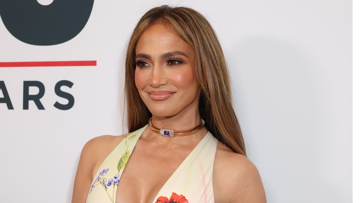 Jennifer Lopez at the YES Scholars 25th Anniversary Gala held at the Bel-Air Country Club on September 04, 2025 in Los Angeles, California. (Photo by JC Olivera/Variety via Getty Images)