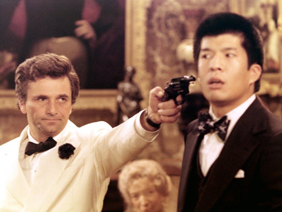 Peter Falk, Estelle Winwood, Richard Narita in Murder By Death