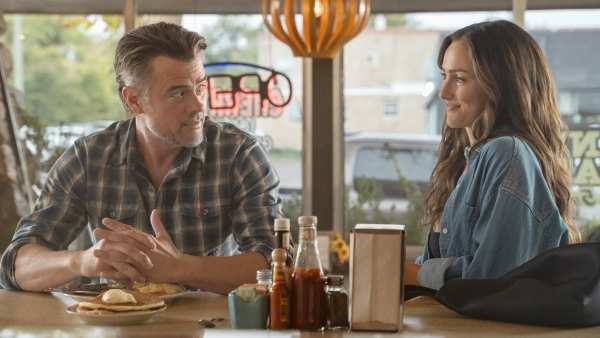 Josh Duhamel, Minka Kelly in Ransom canyon season 2