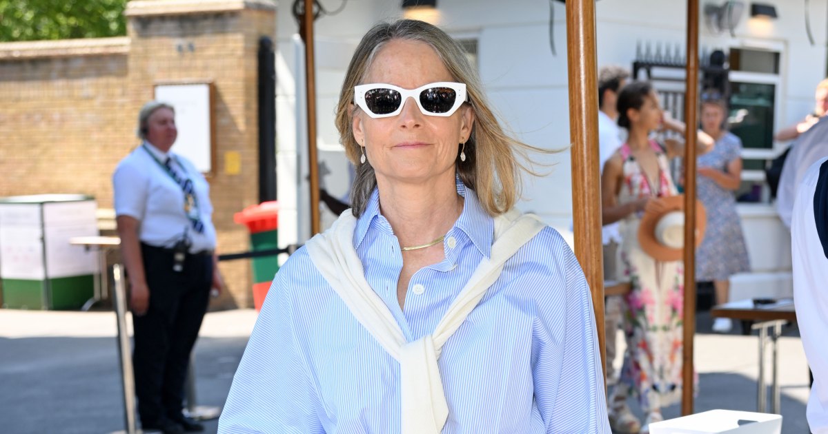 Jodie Foster’s Hamptons-Style Dress Makes Anyone Look Wealthy — Especially Women Over 55 Jodie Foster’s Hamptons-Style Dress Makes Anyone Look Wealthy — Especially Women Over 55