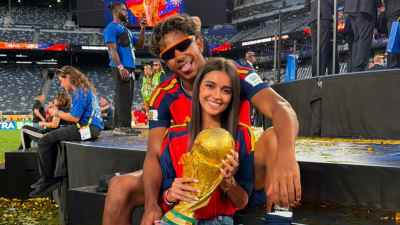 Lamine Yamals Girlfriend Ines Garcia Santos Poses With World Cup Trophy