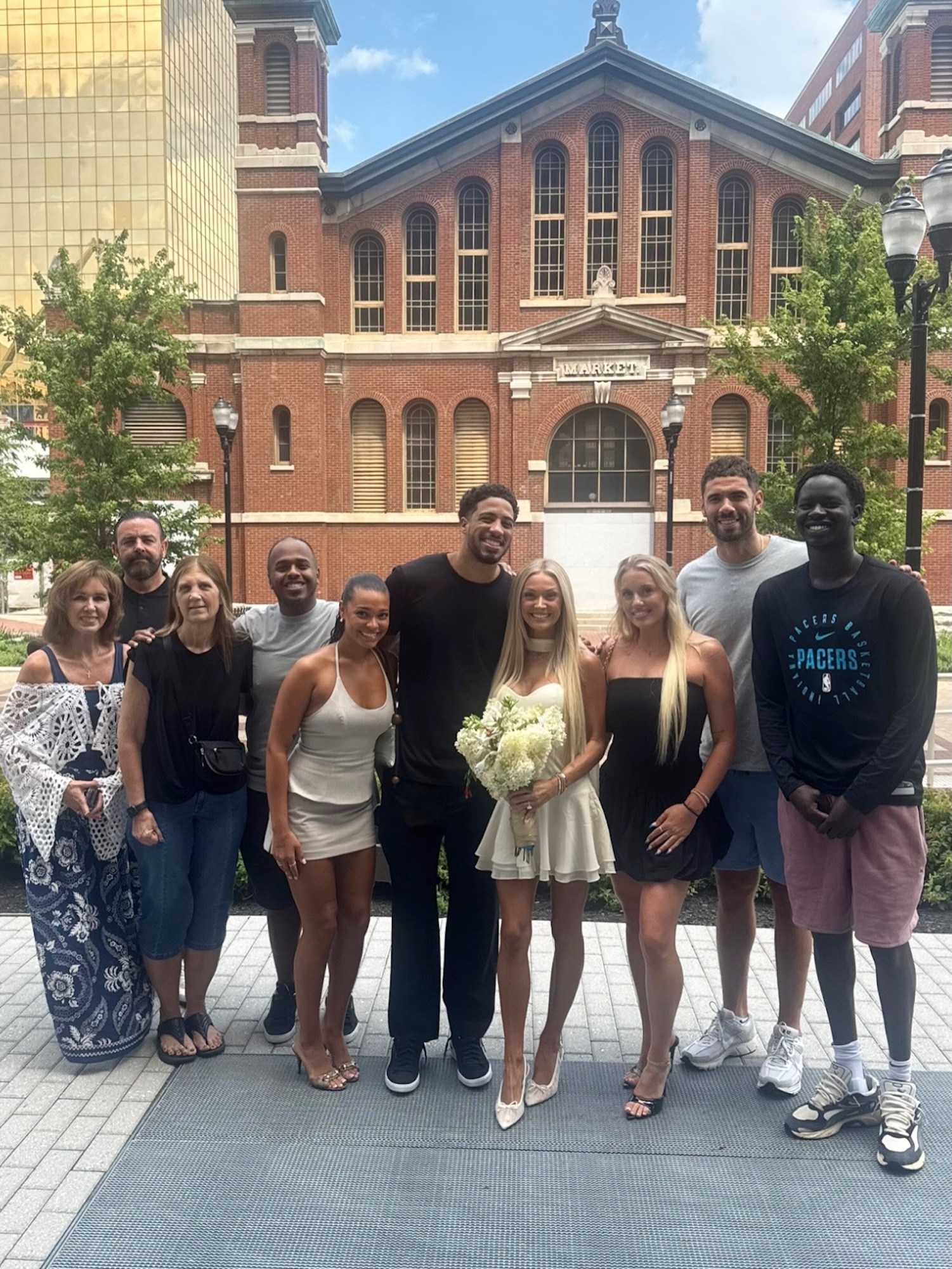 Tyrese Haliburton a Jade Jones si řekli ano. Sňatek následoval měsíc po tragédii