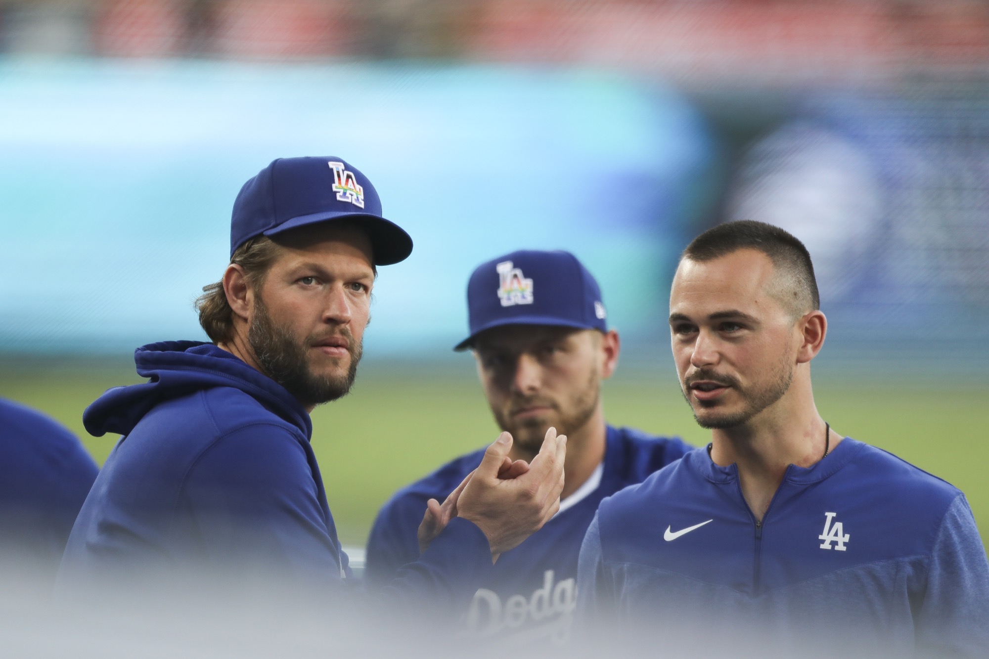 Kershaw v centru skandálu: Legendární baseball pitchman vysvětluje kontroverzní biblický verš na Pride čepici