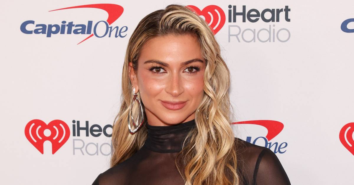 DWTS’ Daniella Karagach Claps Back at Pregnancy Speculation: ‘Normalize Not Commenting’ DWTS’ Daniella Karagach Claps Back at Pregnancy Speculation: ‘Normalize Not Commenting’