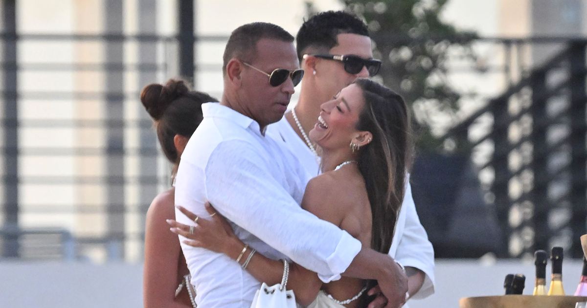Alex Rodriguez Spotted Kissing Mystery Woman 2 Months After Jaclyn Cordeiro Breakup