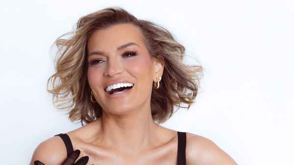Feature Lindsay Hubbard 2630 Us Weekly Cover