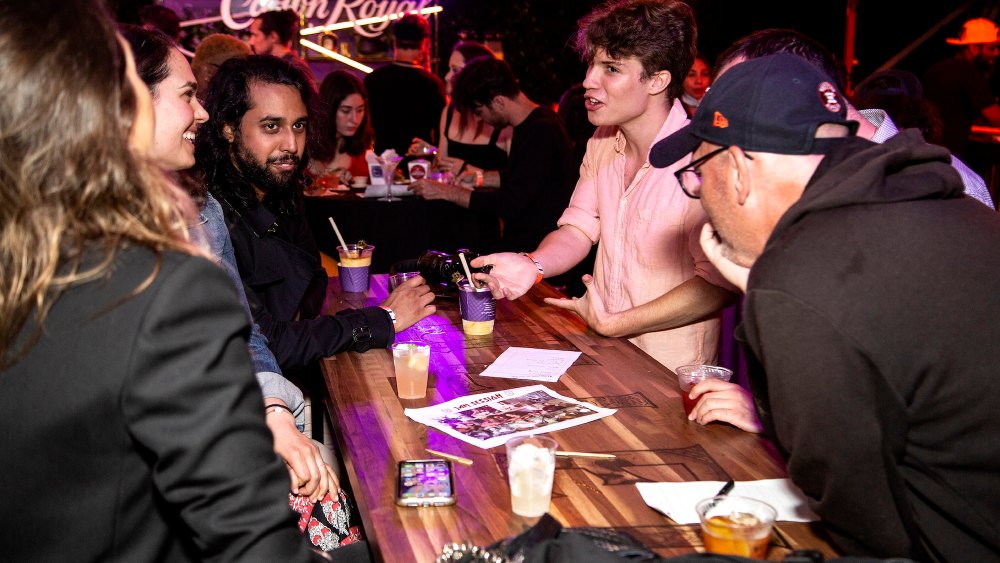 Why Social Fitness Is Changing What a Night Out Looks Like for Friends