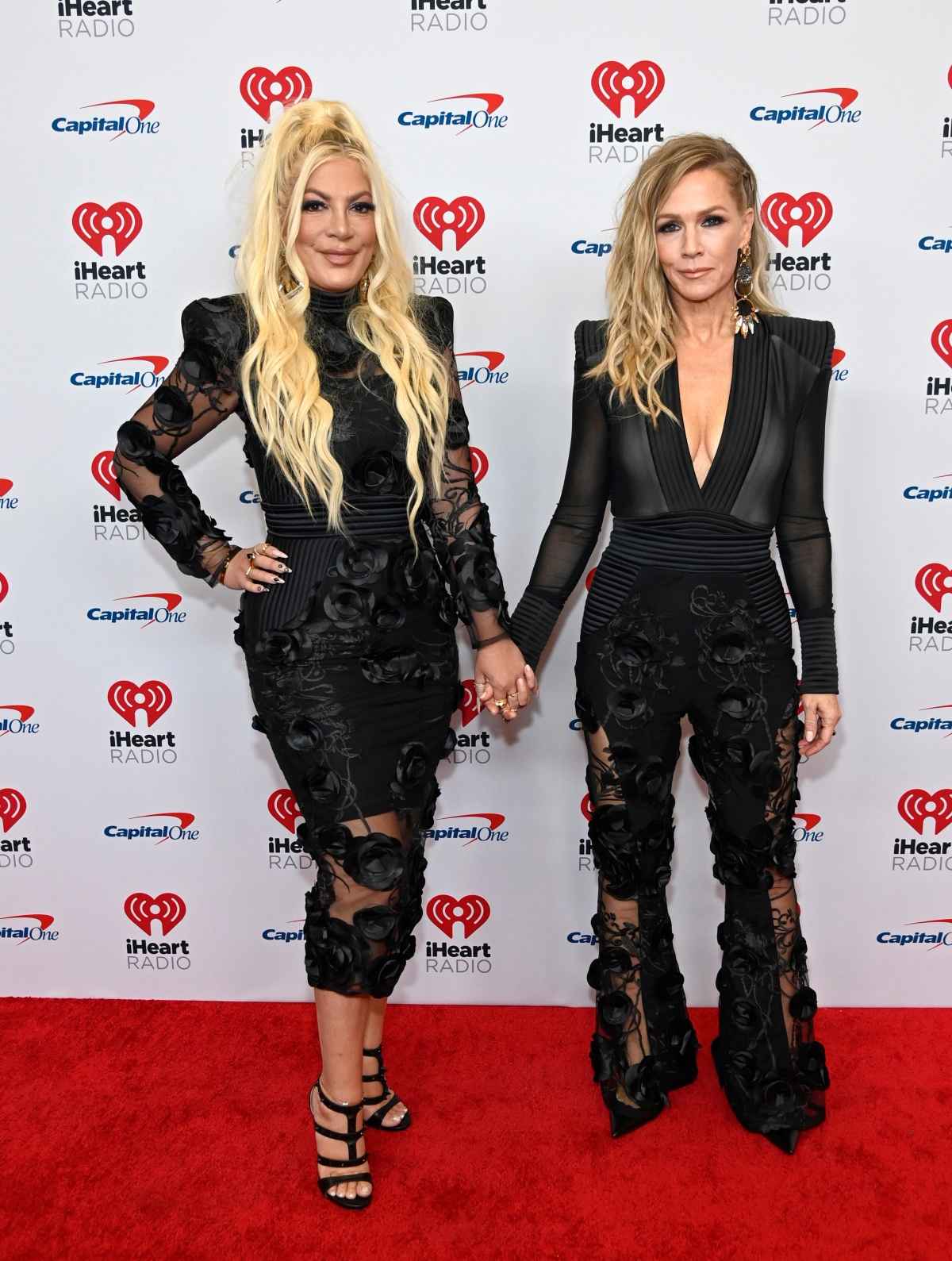 Tori Spelling Leaves Beverly Hills 90210 Rewatch Podcast 9021OMG She Hosted With Jennie Garth
