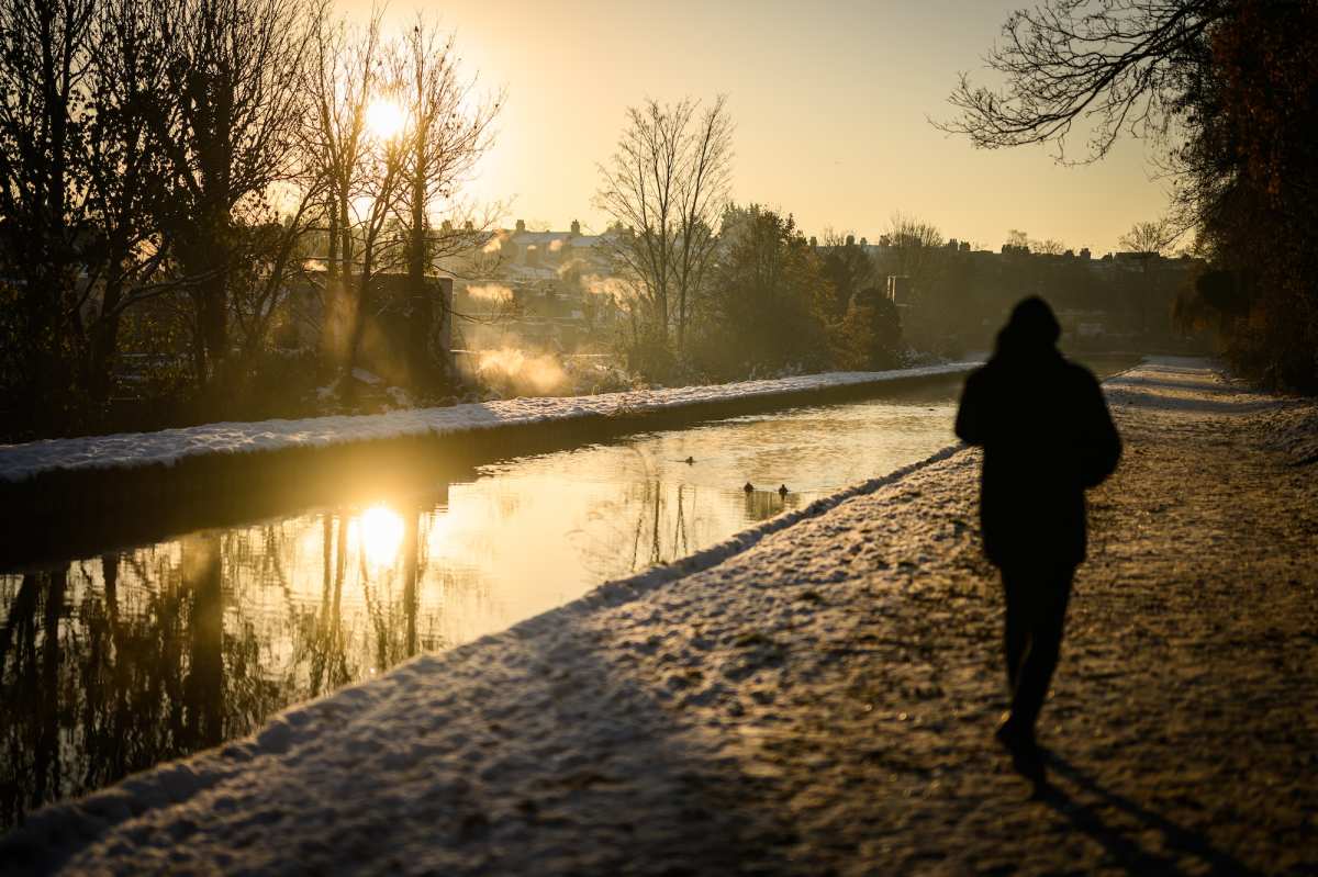 GettyImages-1449559117 Circadian Sunmaxxing Is Going Viral and Wellness Experts Say the Science Behind It Is Actually Legit