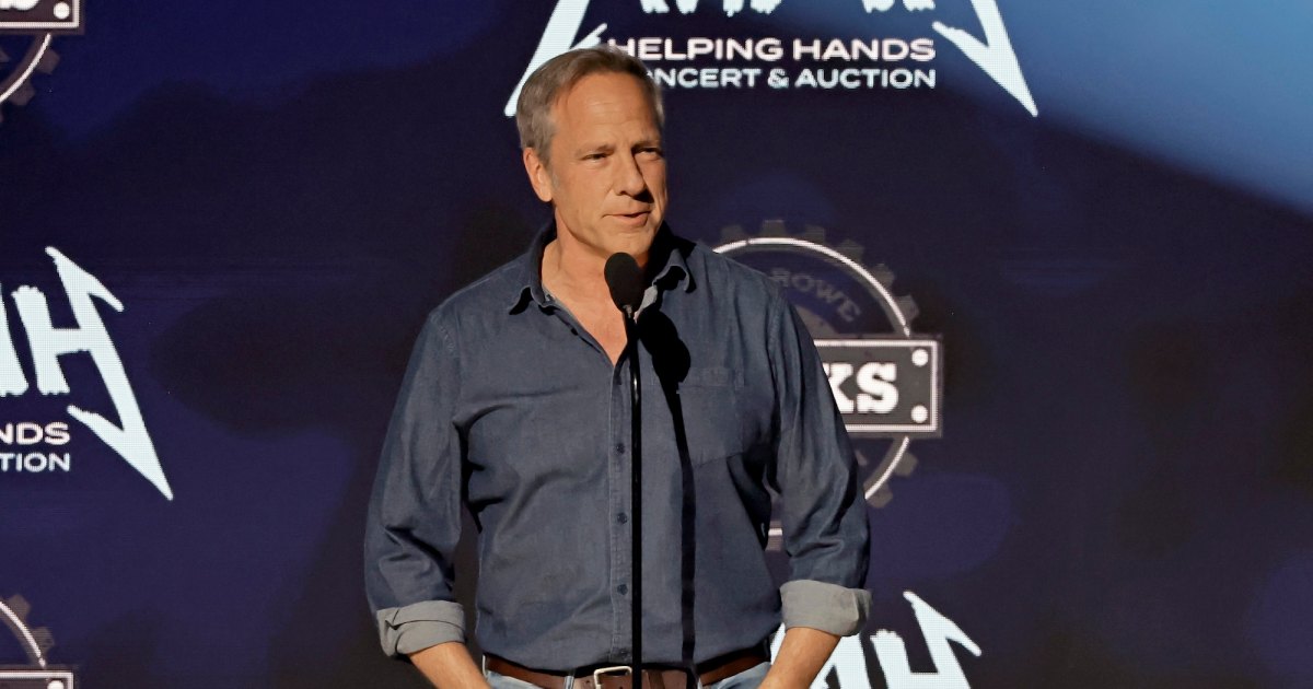 Mike Rowe Sues Over Alleged Deadly Catch Fees Mike Rowe Sues Over Alleged Deadly Catch Fees