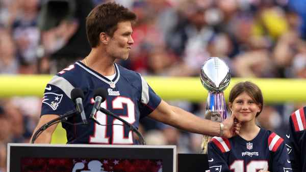 GettyImages-1682630815-tom-brady-vivian
