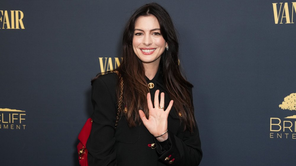 Anne Hathaway's Chic Black Bag Is a 'Wear-With-Everything' Staple