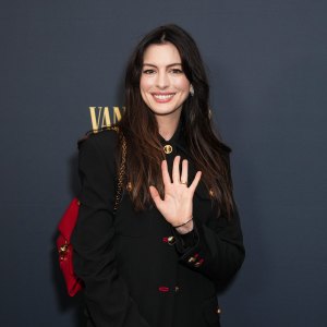 Anne Hathaway attends "The Apprentice" New York premiere at the DGA Theater on October 08, 2024 in New York City.