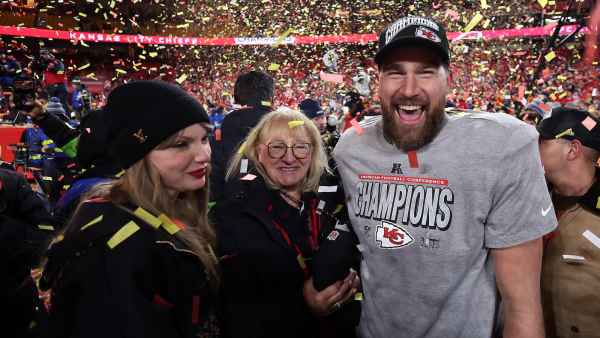 Donna Kelce Lands in New York City Ahead of Travis’ Wedding