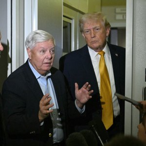 GettyImages-2254126154donaldtrumplindseygrahamdeath.jpg
