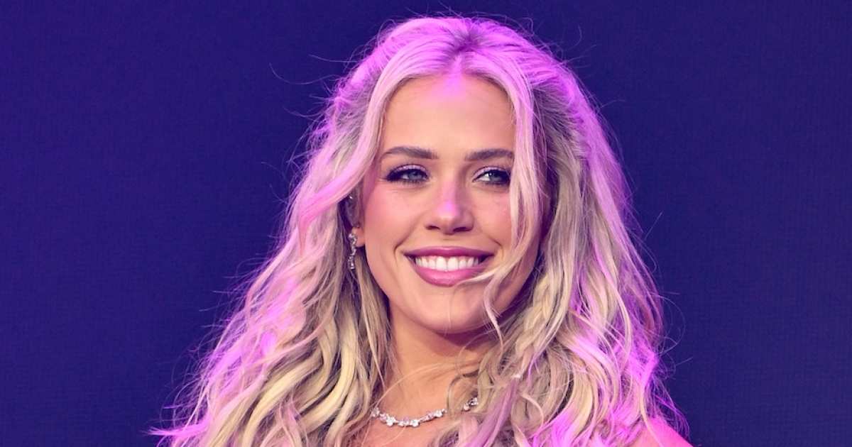 Megan Moroney Forced to End Denver Concert Early Due to Illness: ‘Literally Bawling My Eyes Out’ Megan Moroney Forced to End Denver Concert Early Due to Illness: ‘Literally Bawling My Eyes Out’