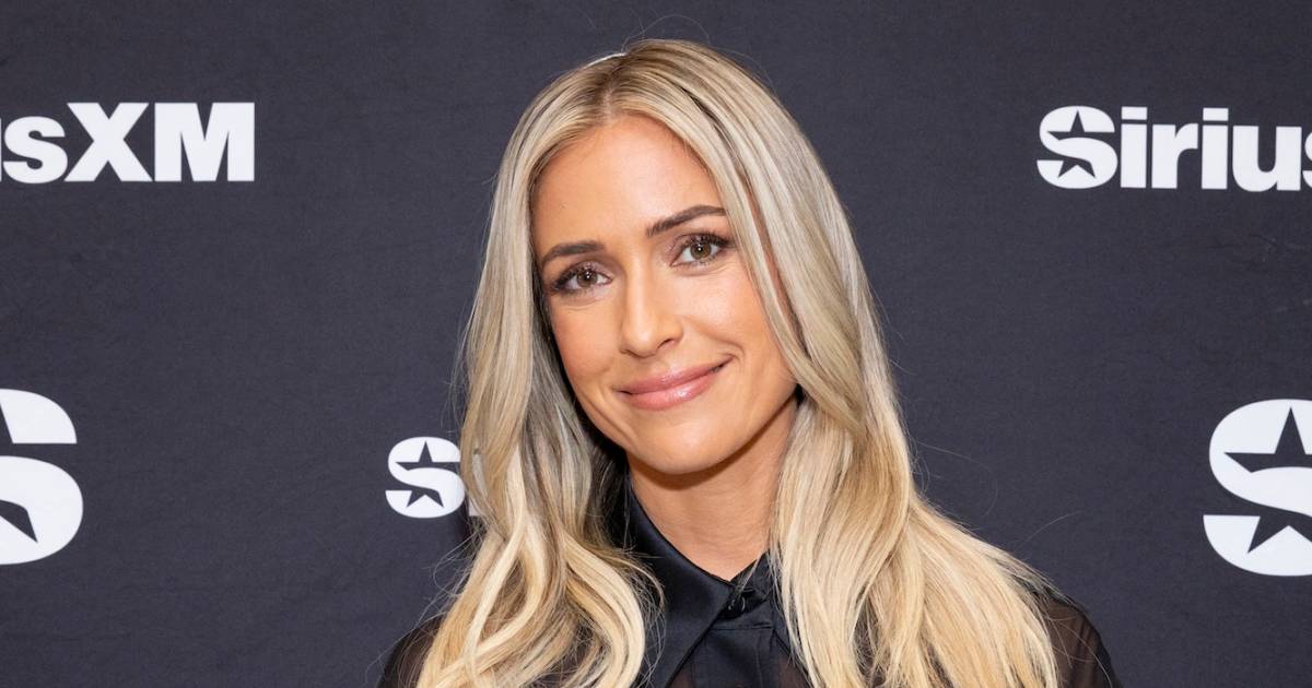 Kristin Cavallari Recalls Giving Her Estranged Dad ‘Hundreds of Thousands of Dollars’ Kristin Cavallari Recalls Giving Her Estranged Dad ‘Hundreds of Thousands of Dollars’