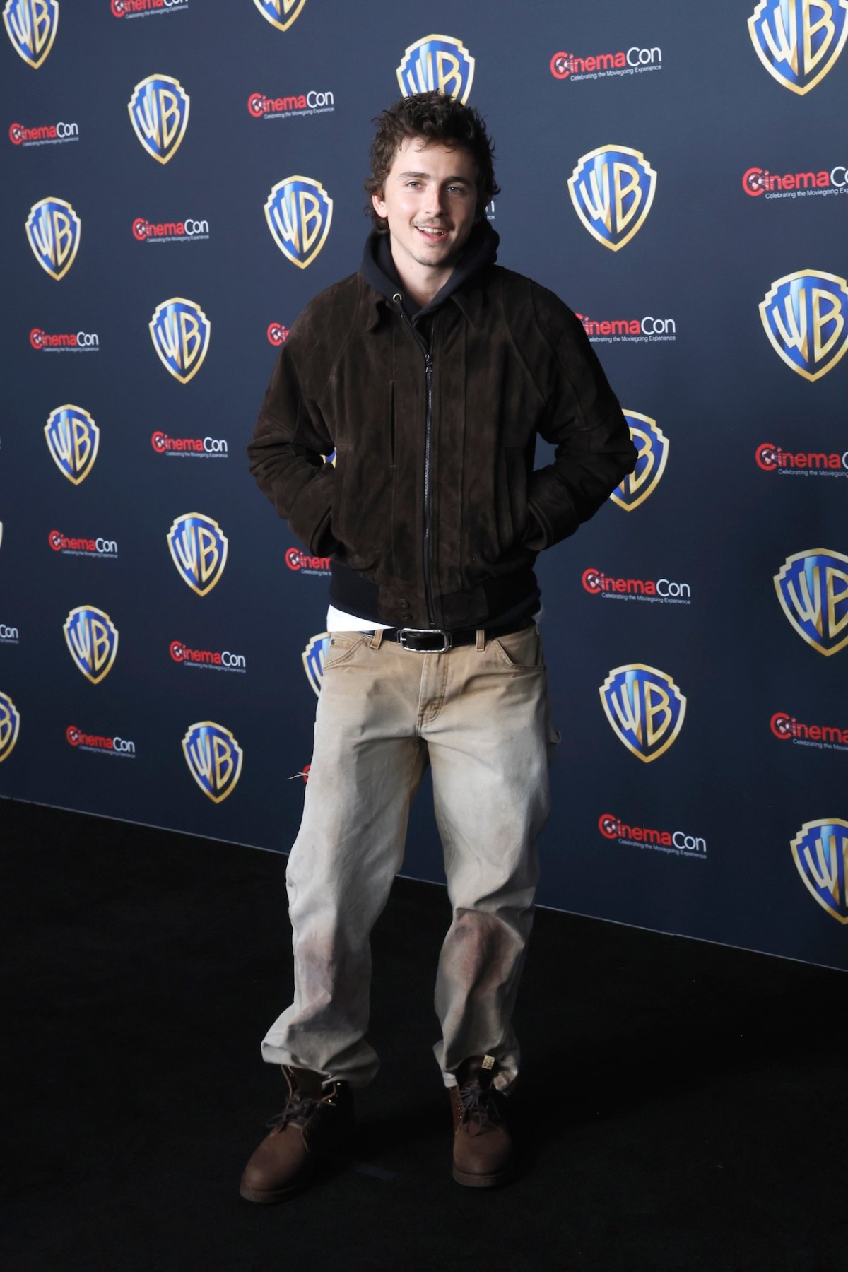 Timothee Chalamet Gets 'Starstruck' Meeting Dallas Cowboys Cheerleaders