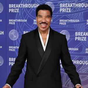 Lionel Richie's Recent Health Scare Explained: Updates, Show Cancellations and More