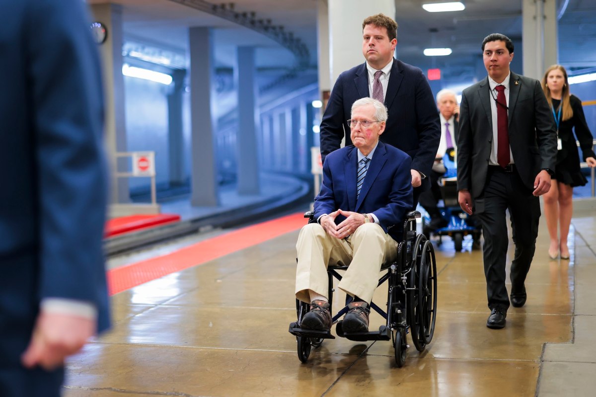 GettyImages-2272632825mitchmcconnellhealthupdate.jpg