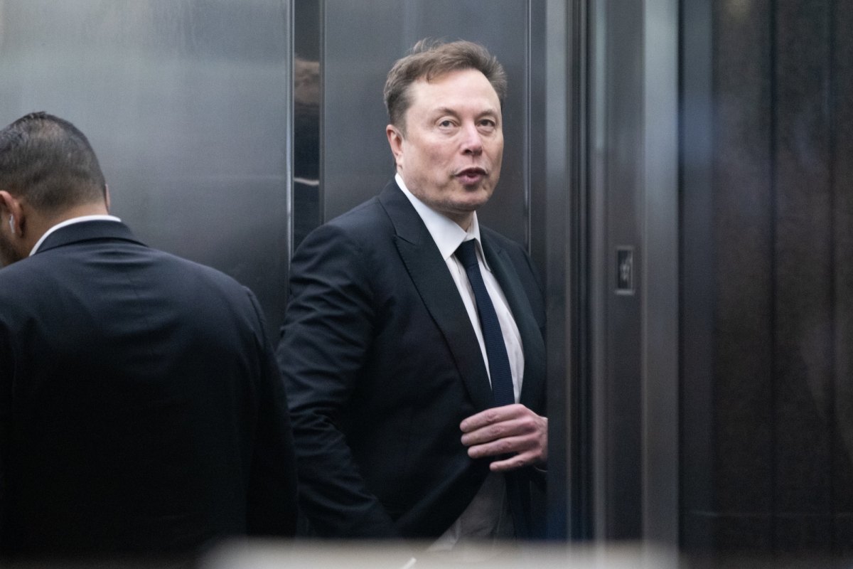 GettyImages-2273245544elonmuskbashingmedia.jpg