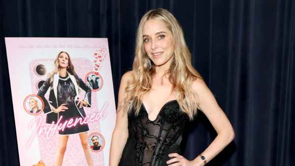 GettyImages-2274878646-jenny-mollen