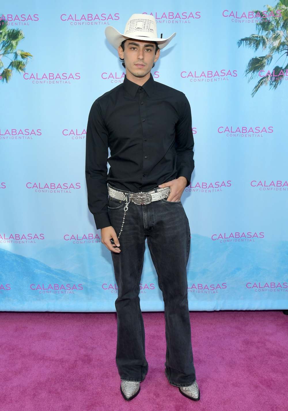 GettyImages-2279351943-Bunnie-Xo-Allegedly-Kisses-Dylan-Wolf-in-Jelly-Rolls-Bar.jpg